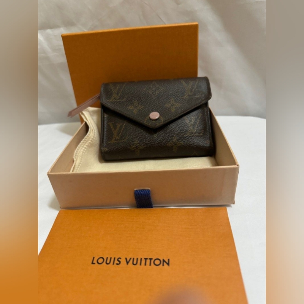 Louis Vuitton Victorine Wallet
